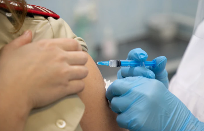 Врачи поликлиники «Альфскрин» развеяли мифы о вакцинации