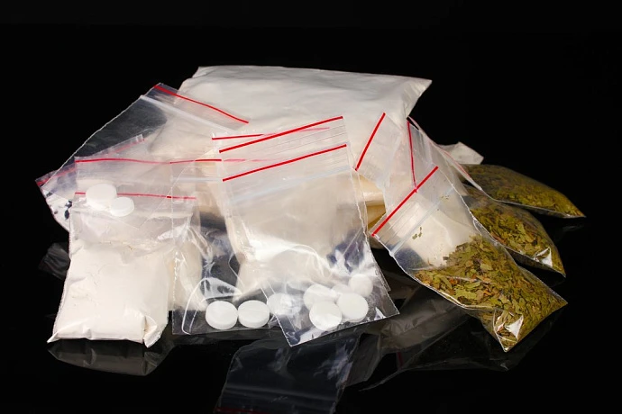 Полиция нашла более восьми килограммов синтетических наркотиков у сбытчика в Тульской области