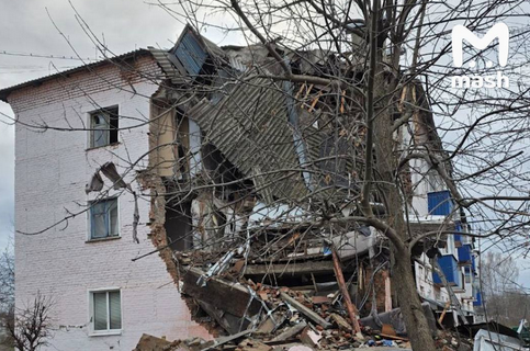 Минимум трое человек находятся под завалами после взрыва газа в жилом доме в посёлке Куркино