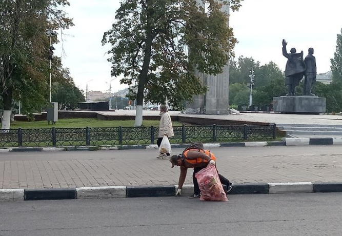 С улиц Тулы за сутки вывезли 11 кубометров смета