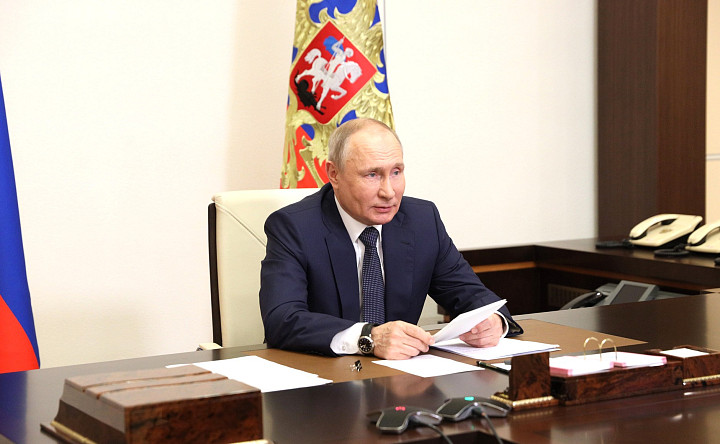 Президент России Владимир Путин отметил заслуги туляков