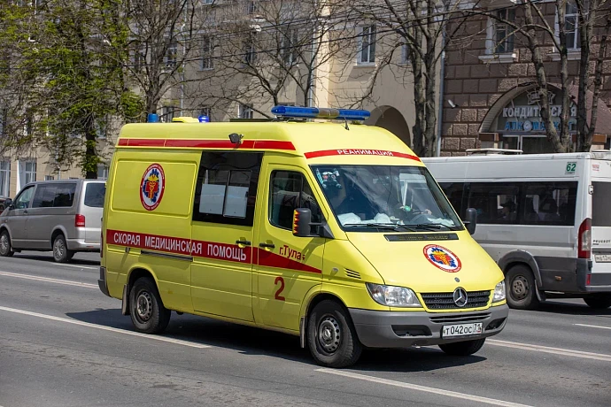 У входа в ЦПКиО имени Белоусова в Туле скончалась женщина