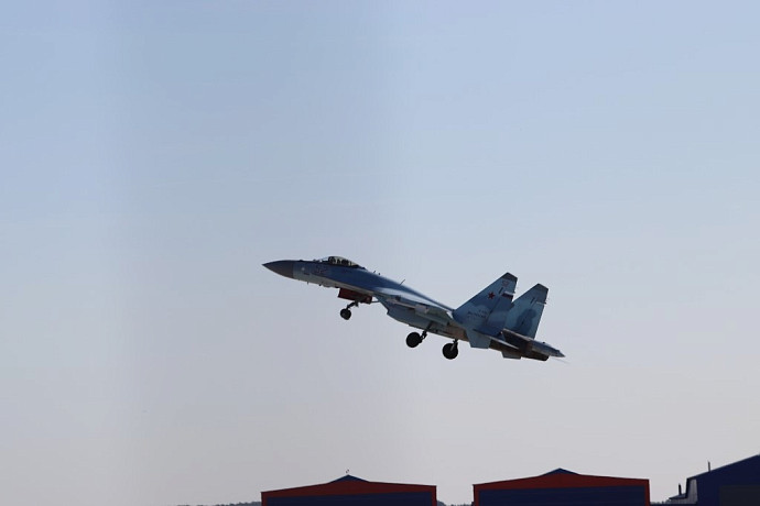 Причиной хлопков в небе в Ефремове стало преодоление самолетами сверхзвукового барьера