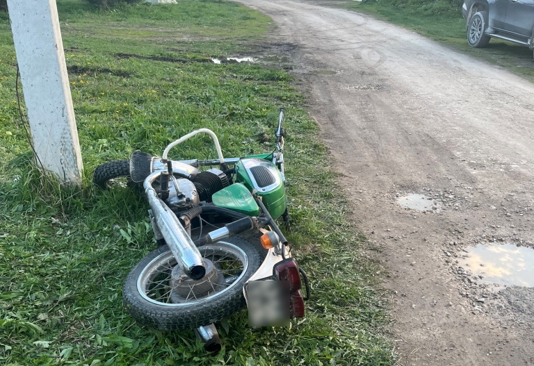 Мотоциклист врезался в столб и погиб в тульской деревне Занино