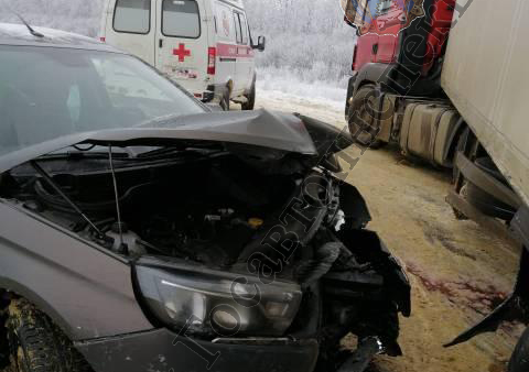 В Куркинском районе Lada Vesta столкнулась с большегрузом: пострадала шестилетняя девочка