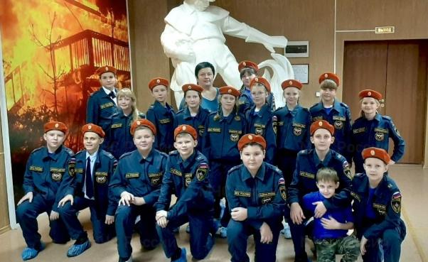 Юные спасатели посетили тульскую пожарно-техническую выставку