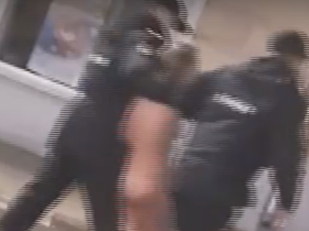 Голая девушка бегала ночью в центре Тулы