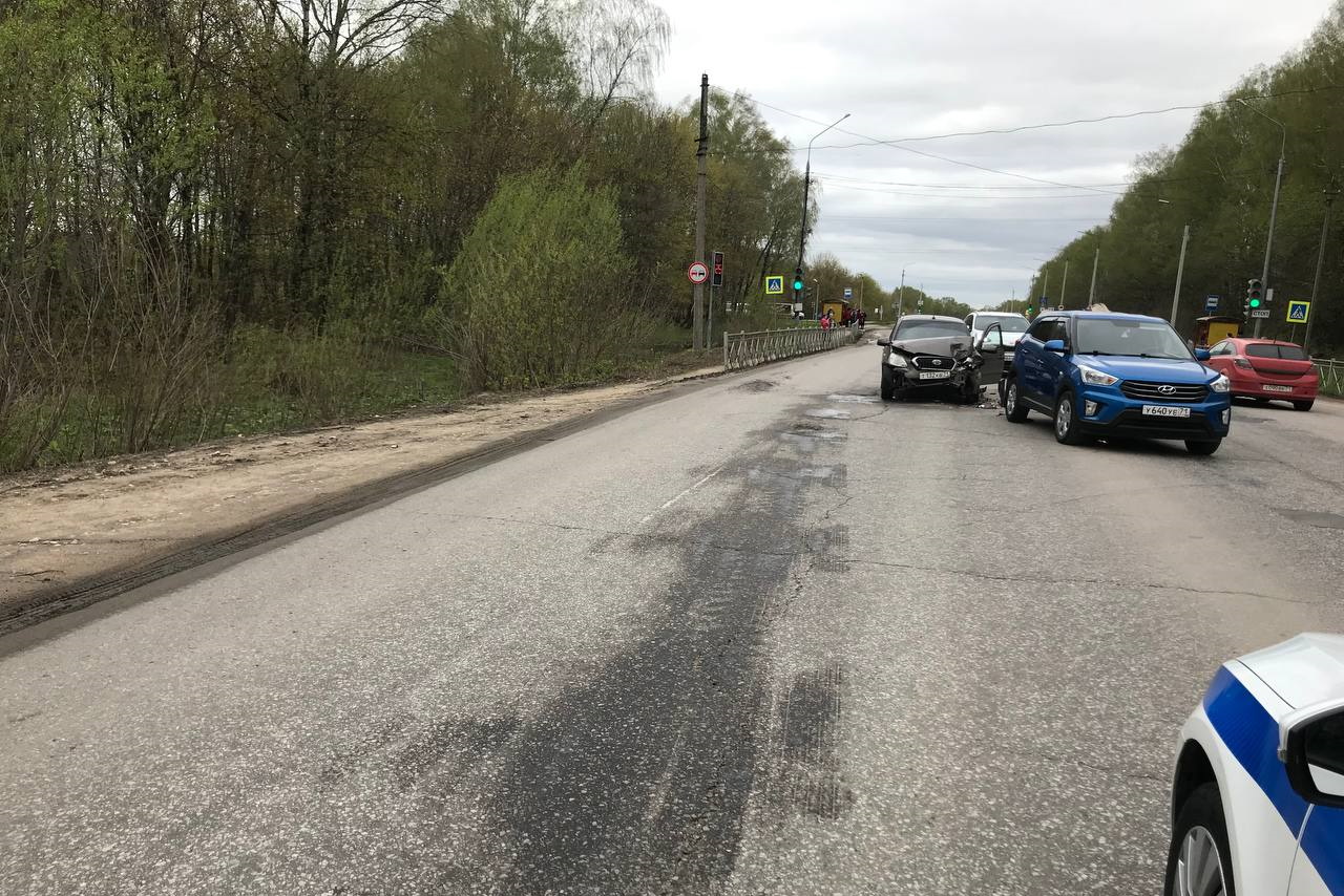 Два человека пострадали в ДТП с Datsun и Hyundai на трассе "Тула – Новомосковск"