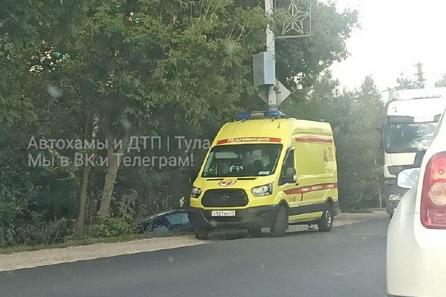 В ДТП на улице Чмутова в Туле пострадали двое взрослых и один ребенок