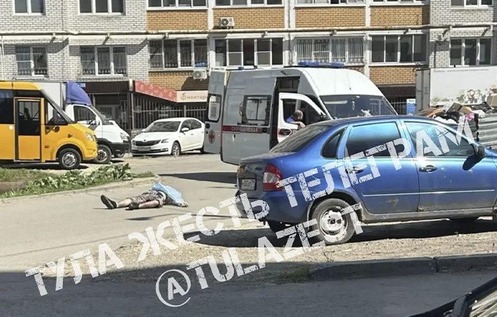 Мужчину без признаков жизни нашли на улице Пузакова в Туле