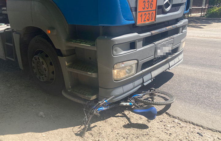 Водитель фуры сбил десятилетнего велосипедиста в Щекино