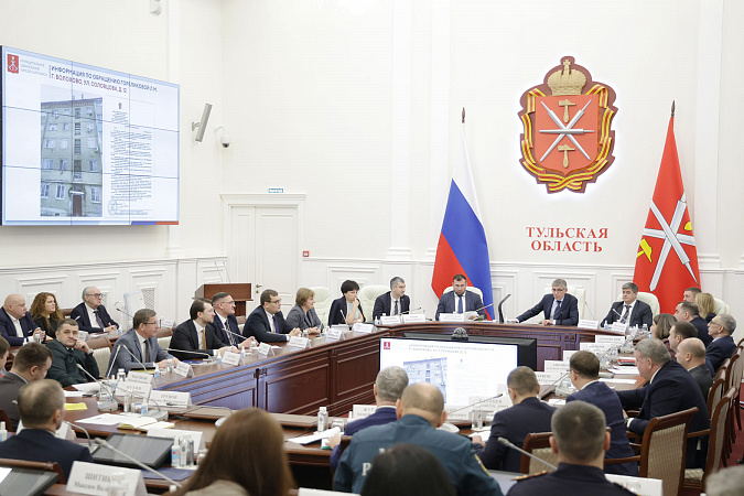 Туляки попросили губернатора ускорить ремонт дымоходов и залить хоккейные коробки