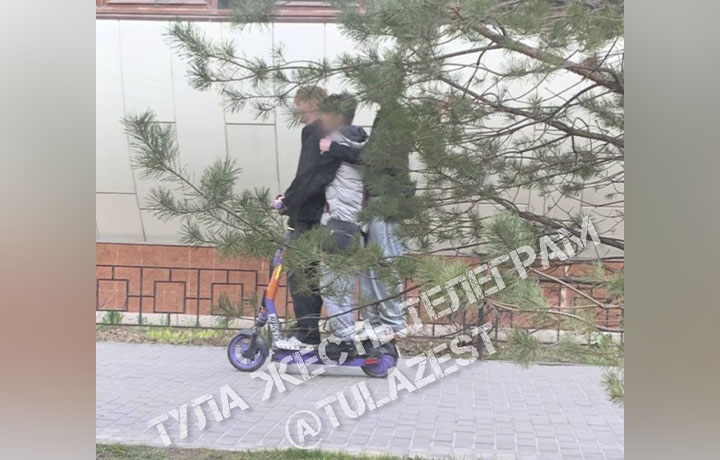 В Туле трое подростков покатались на электросамокате на десять тысяч рублей