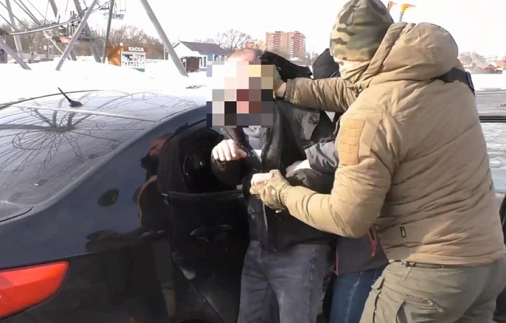 Туляк, заказавший «киллера» для бывшего мужа своей девушки, предстал перед судом