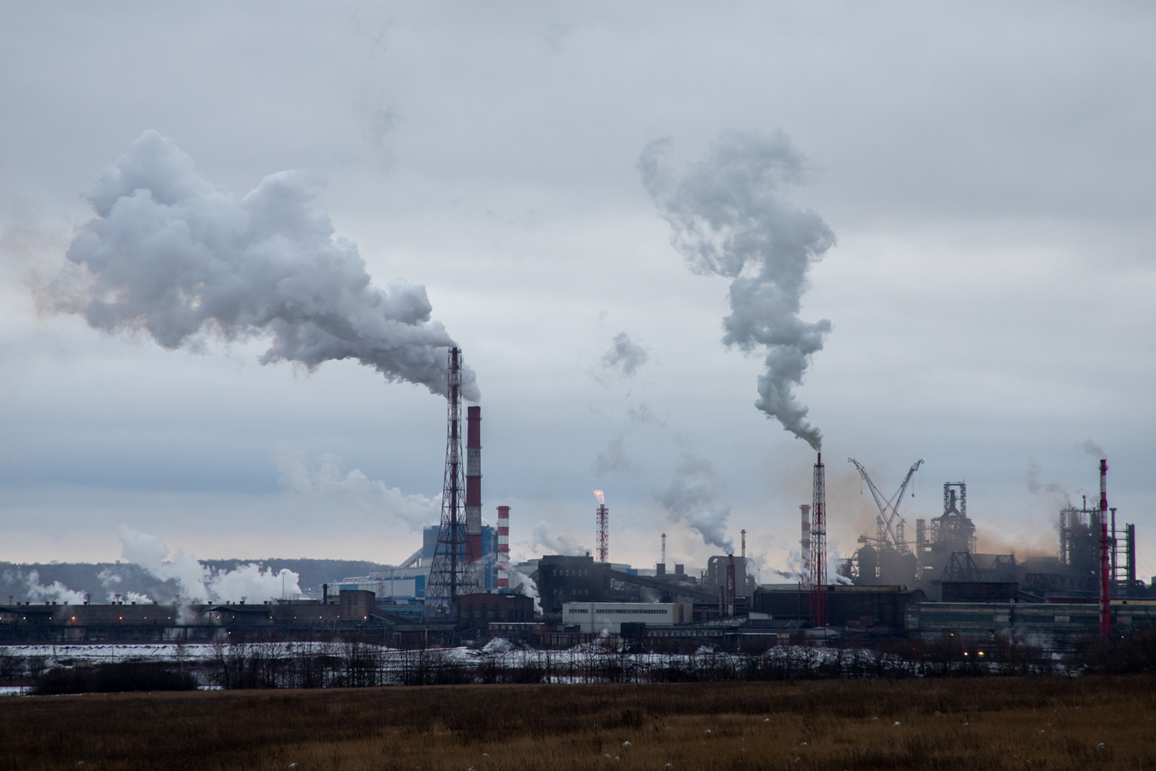 В Тульской области работают девять постов наблюдения за выбросами предприятий