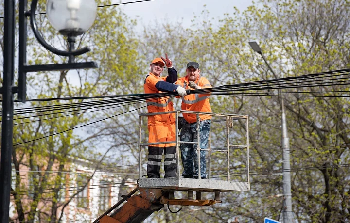 Работа по монтажу уличного освещения продолжается в Туле