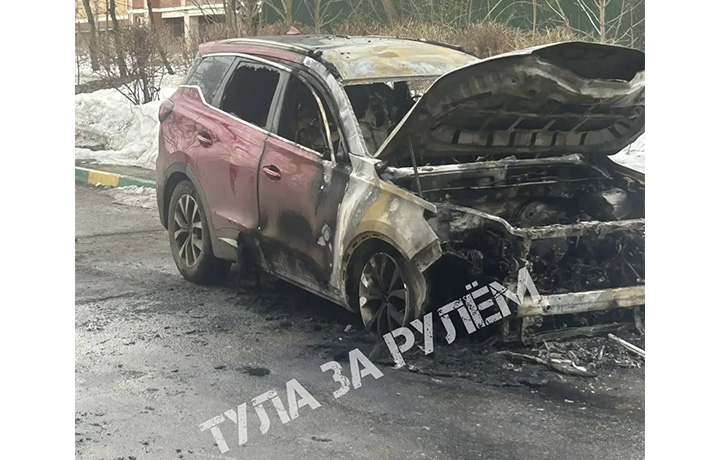В Туле сгорела иномарка на улице Маргелова