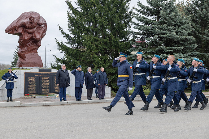 В Туле отметили 82-ю годовщину формирования 106-й гвардейской дивизии ВДВ