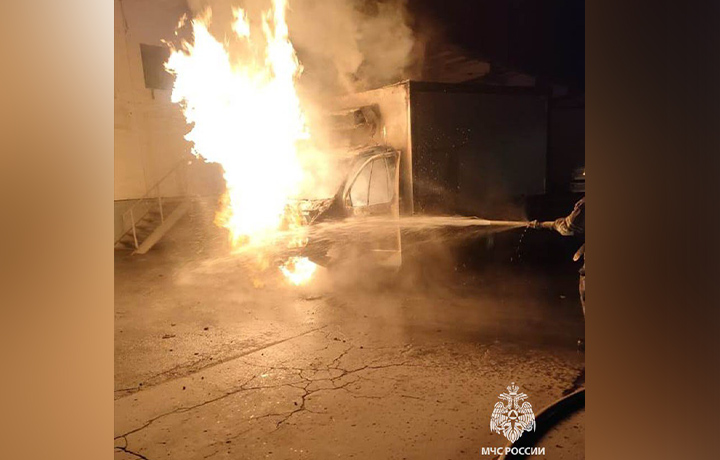 На Одоевском шоссе в Туле сгорел автомобиль