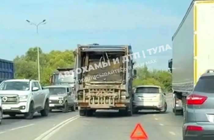 На улице Рязанской в Туле собралась пробка из-за ДТП