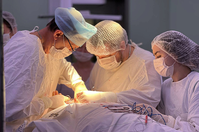 В Тульском онкоцентре появился нейромонитор для операций на опухолях щитовидной и околоушных слюнных желез