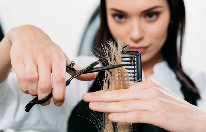 Самым удачным днем для стрижки  в мае 2025 года станет 29 число