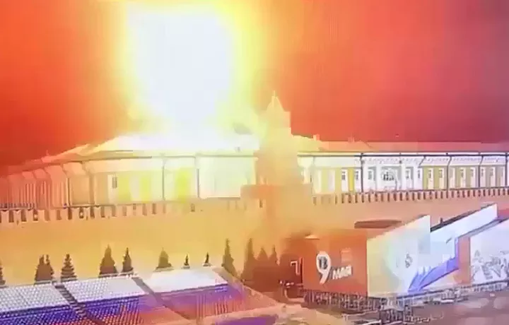 СК возбудил дело о теракте после попытки атаки БПЛА на резиденцию Владимира Путина