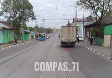 На пересечении улиц Осташева и Демидовской плотины в Туле произошло ДТП с участием «ГАЗели»