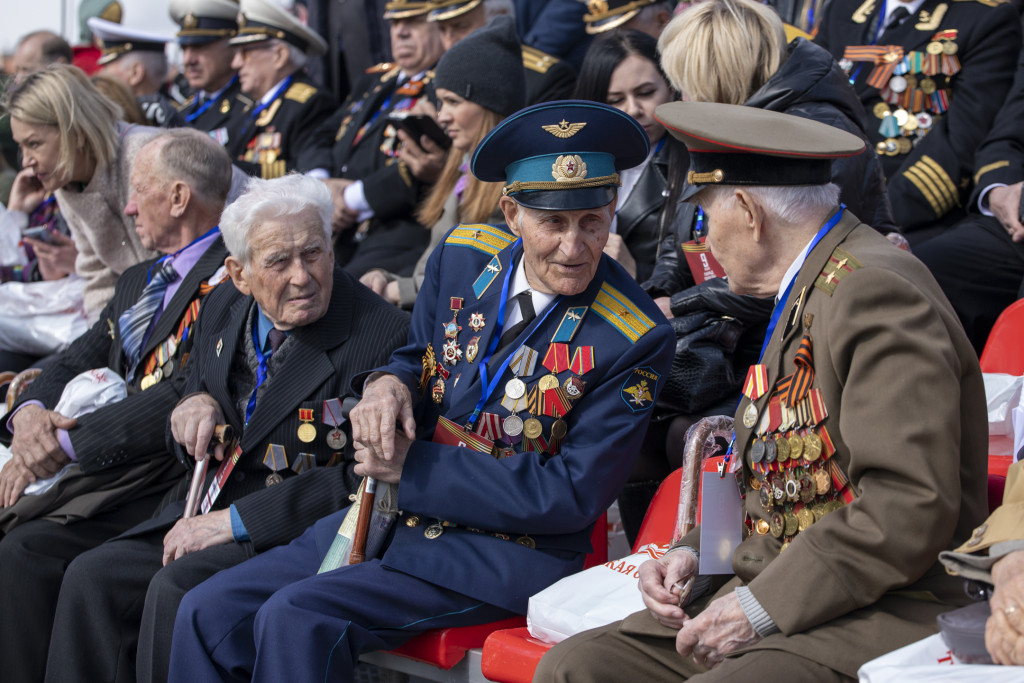 Истории живых легенд: Милицейская волна в Туле поздравила ветеранов Великой Отечественной войны