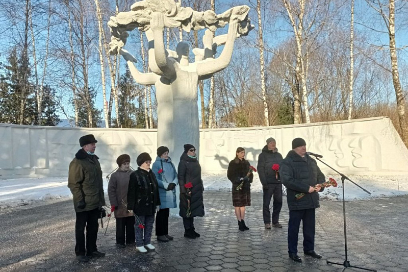 В Советском округе Тулы провели памятные мероприятия в честь 81-й годовщины обороны города