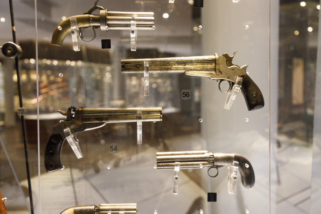 Тульский оружейный завод экскурсии. Оружейная палата златоуст. Златоустовский оружейный дом челябинск. Оружейный завод экскурсии. Оружейный завод экскурсии.