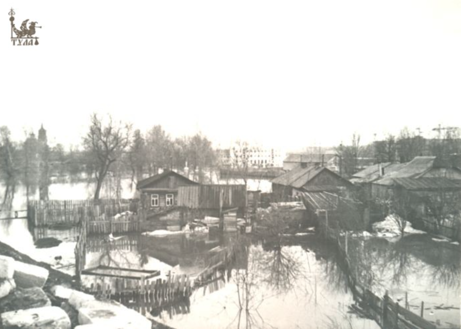 Подтопленные дома в Чулково 1970.png