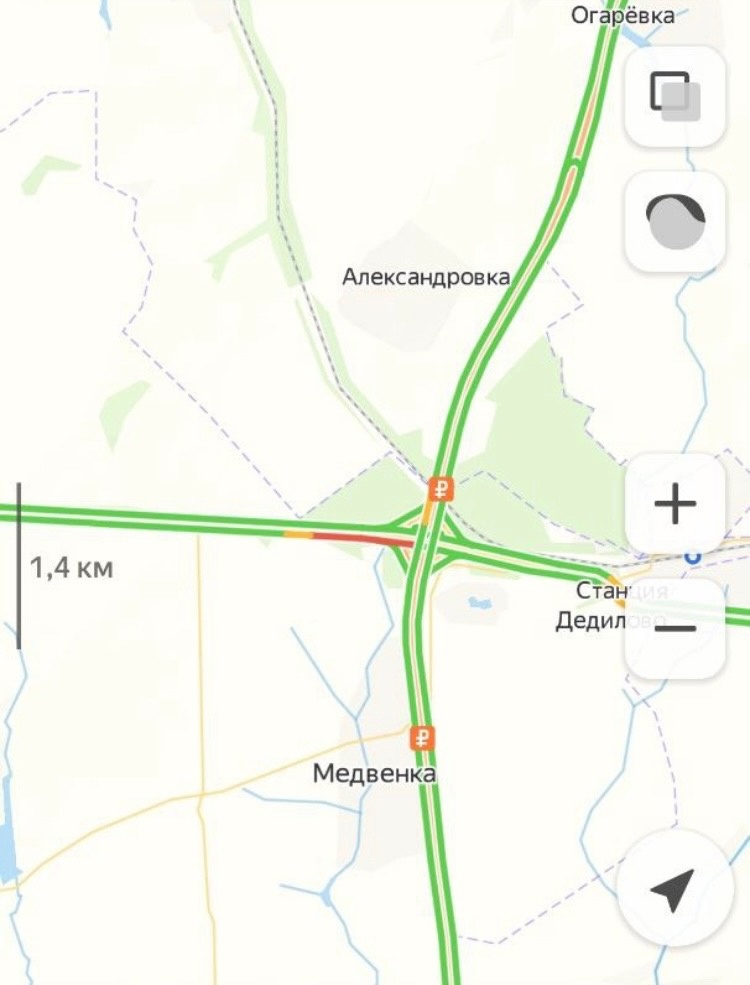 На участке трассы Тула — Новомосковск перед въездом на М-4 &quot;Дон&quot; образовалась пробка из грузовиков