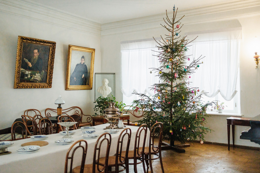 Елка в Доме . Н. Толстого_2025 г._02.jpg