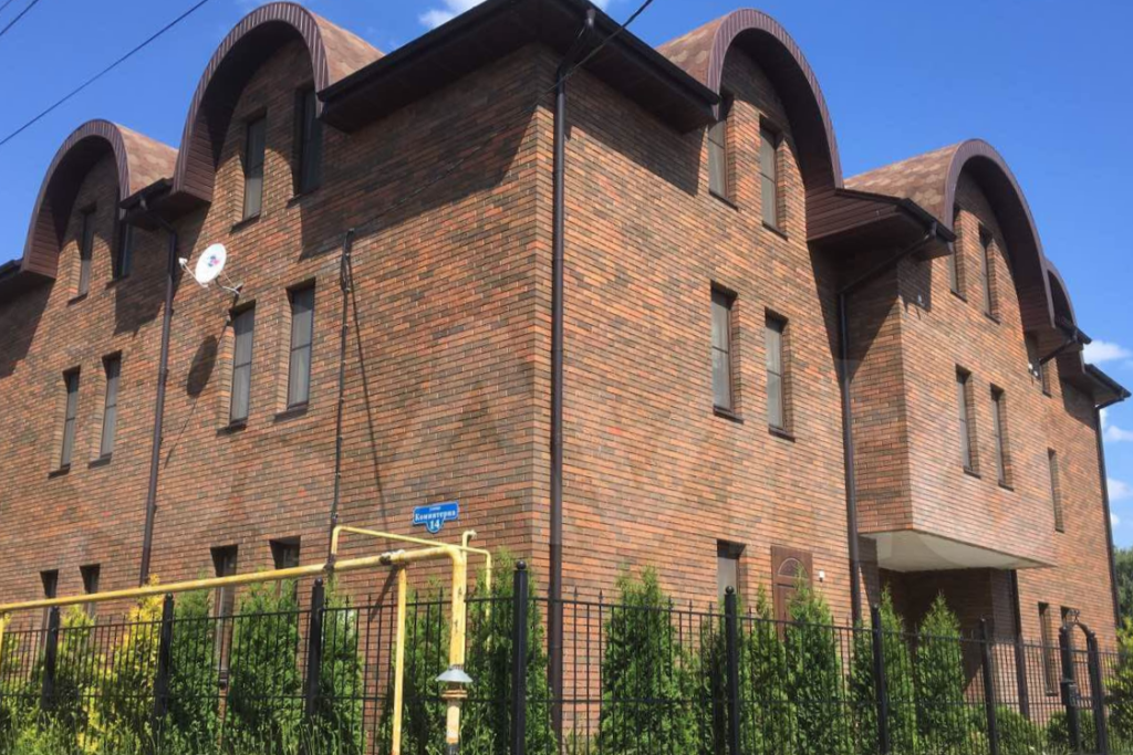 первый дом.png