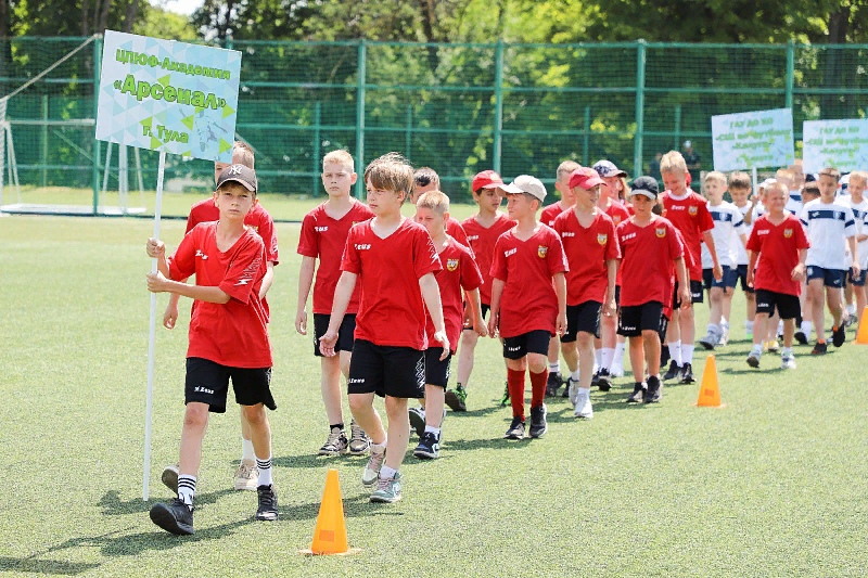 В  Туле открыли футбольные соревнования СФФ "Центр" среди юношеских команд