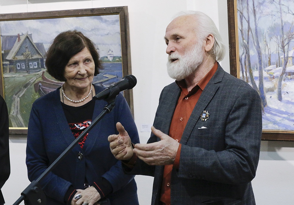 В Выставочном зале Тулы открылась выставка картин Виктора Багрова