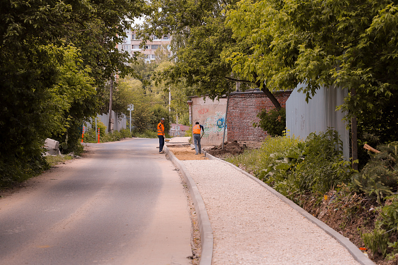 Тротуары, которые необходимо обновить, выбирают по обращениям туляков / администрация Тулы