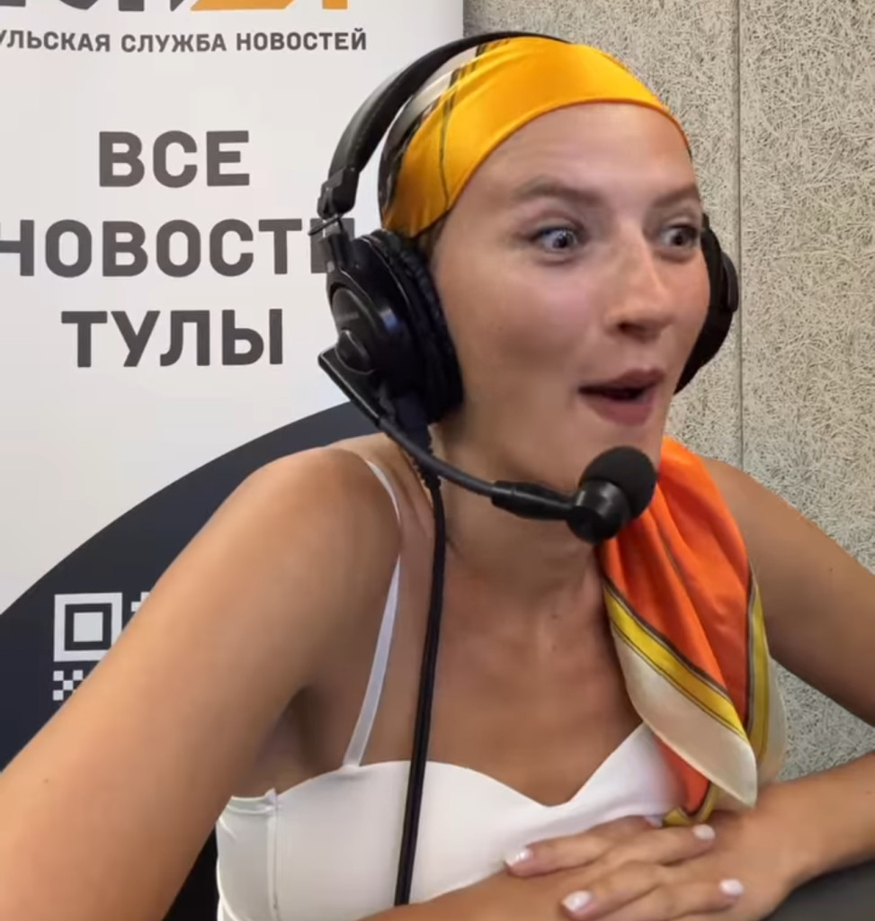 Лиза Тузовская в прямом радиоэфире Лиза Тузовская в прямом радиоэфире