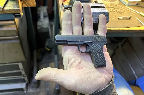 Цены на стреляющие мини-копии стартуют от 120 тысяч рублей / Игорь Елков / «Российская газета»