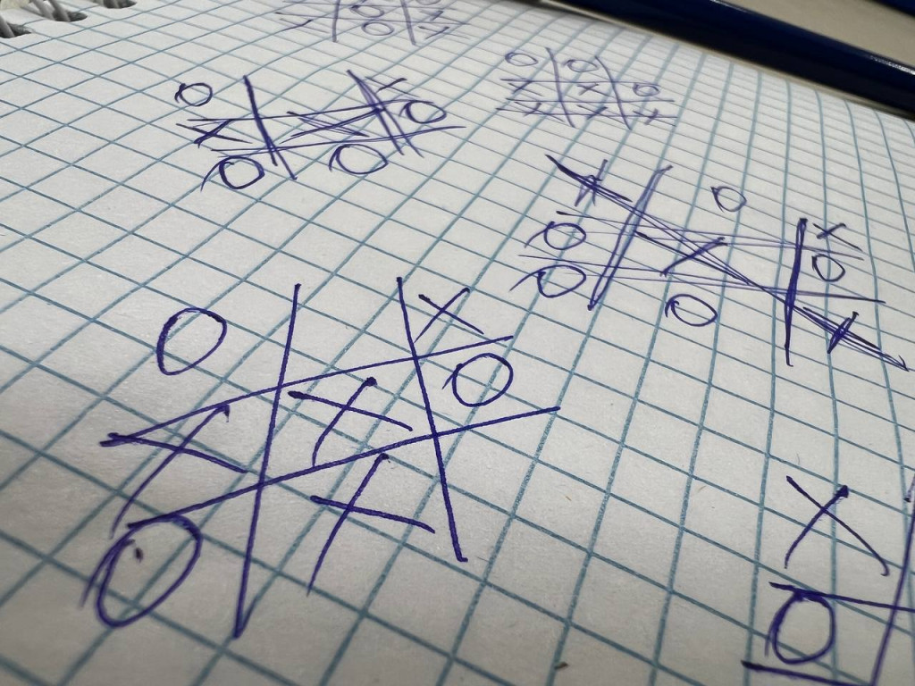 крестики нолики.jpg