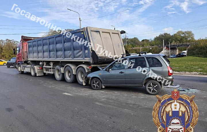 Пьяный водитель Mitsubishi устроил массовое ДТП на улице Болдина в Щекине