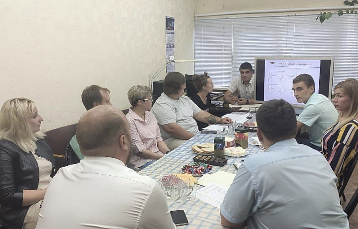 Дмитрий Ярцев обсудил с коллективом тульского трамвайного депо рабочие вопросы