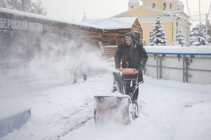 Тулу засыпало снегом: как в городе борются с последствиями стихии