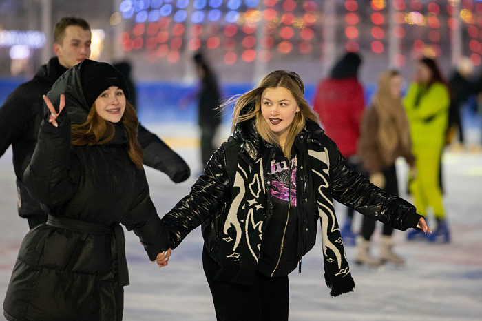 В Туле открылся Губернский каток: фоторепортаж