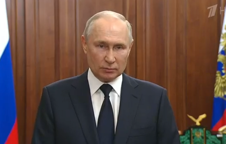 Путин поблагодарил россиян за выдержку, сплоченность и патриотизм