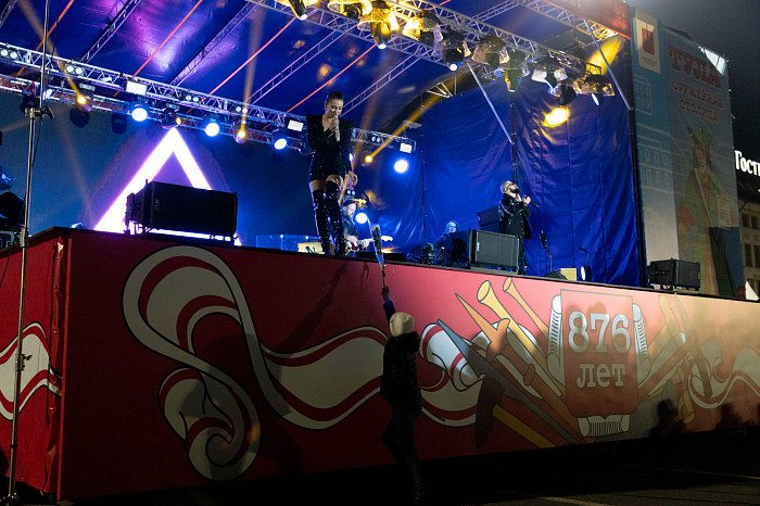 Фоторепортаж с выступления Artik & Asti на День города в Туле