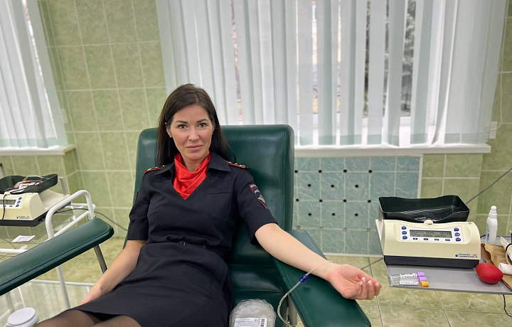 Сотрудники тульской Госавтоинспекции стали донорами для людей, пострадавших в ДТП