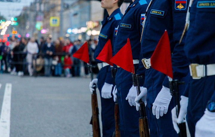 Первая репетиция Парада Победы прошла на площади Ленина в Туле