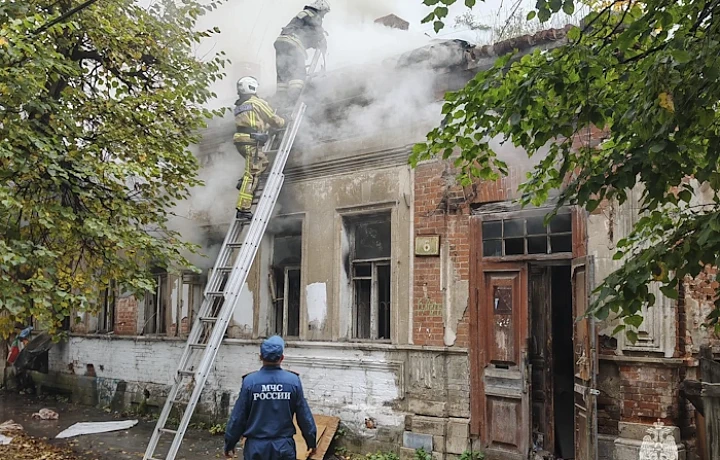 В Тульской области за сутки горели производство, дома, сарай и гараж